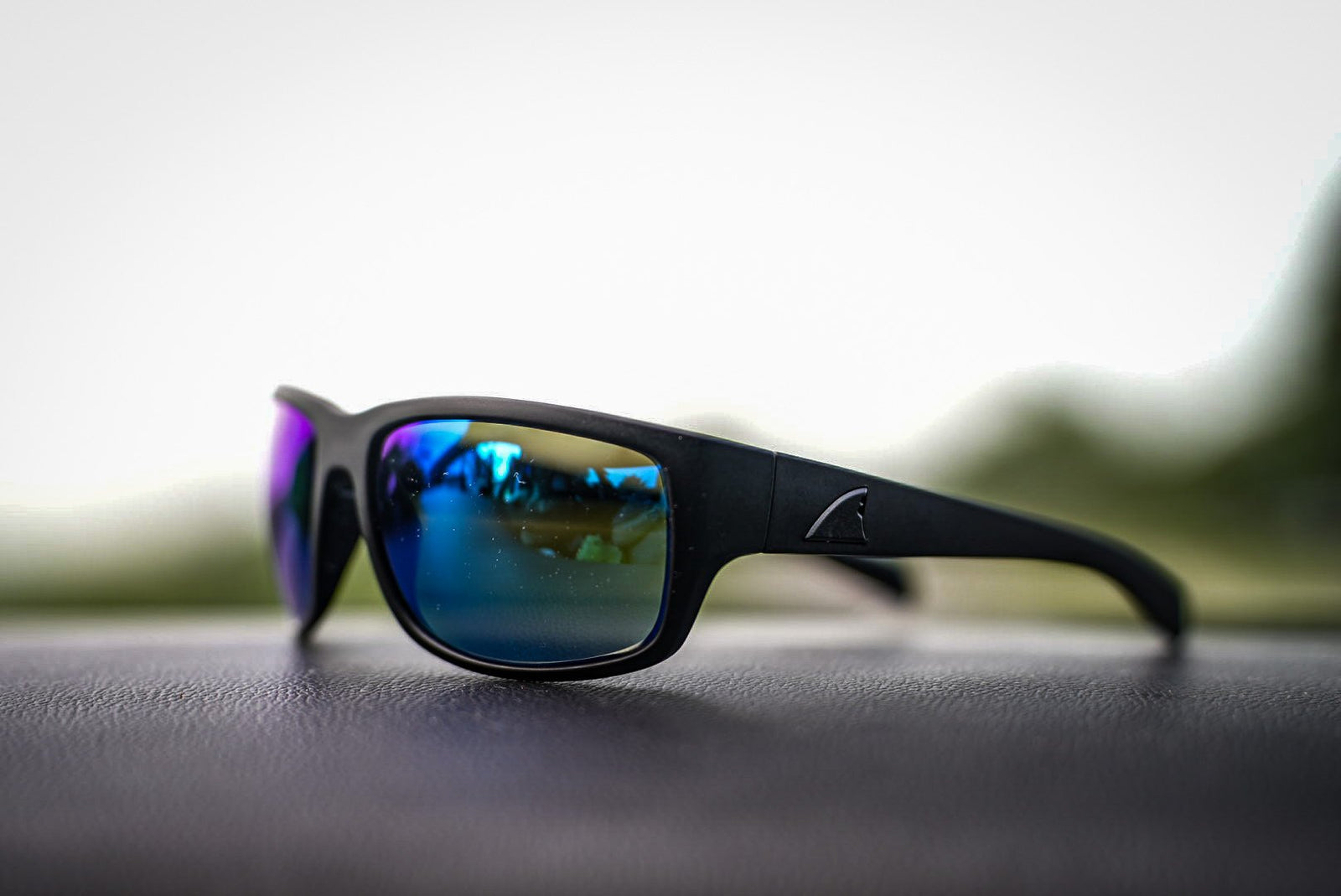 Amelia - RedFin Polarized